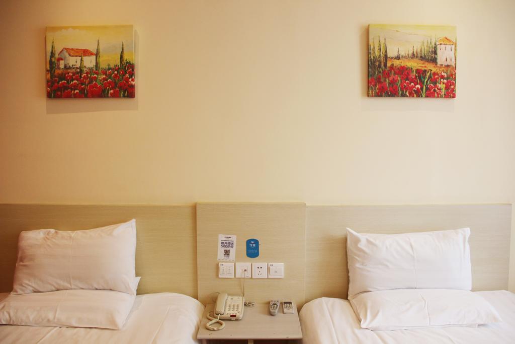 Hanting Hotel Tianjin Yibin Road Metro Station Chambre photo